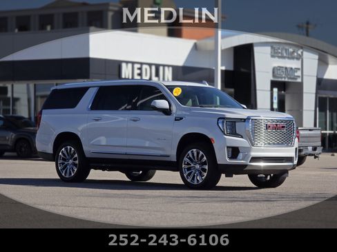 Used 2024 GMC Yukon XL Denali w/ Advanced Technology Package image 1