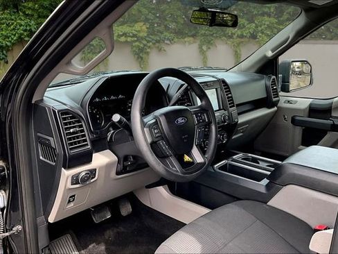 Used 2018 Ford F150 XL w/ Equipment Group 101A Mid AWD/4WD image 18