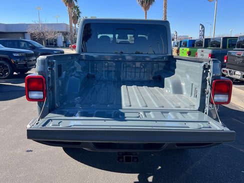New 2026 Jeep Gladiator Sport AWD/4WD image 17