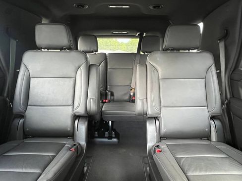 Used 2023 Chevrolet Tahoe Z71 w/ Z71 Off-Road Package AWD/4WD image 12