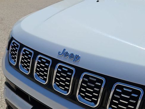 Used 2025 Jeep Compass Limited AWD/4WD image 13