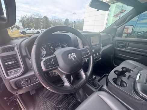 Used 2024 RAM 2500 Tradesman w/ Chrome Appearance Group image 13