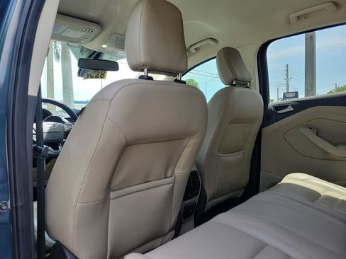 Used 2019 Ford Escape Titanium image 33