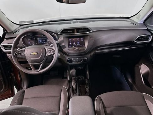 Used 2023 Chevrolet TrailBlazer LT FWD image 23