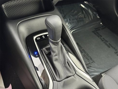 Certified 2024 Toyota Corolla LE image 25