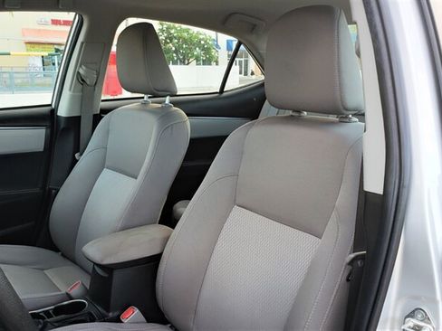 Used 2016 Toyota Corolla LE FWD image 11