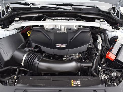 Used 2025 Cadillac CT5 V Blackwing w/ Carbon Fiber 1 Package RWD image 8