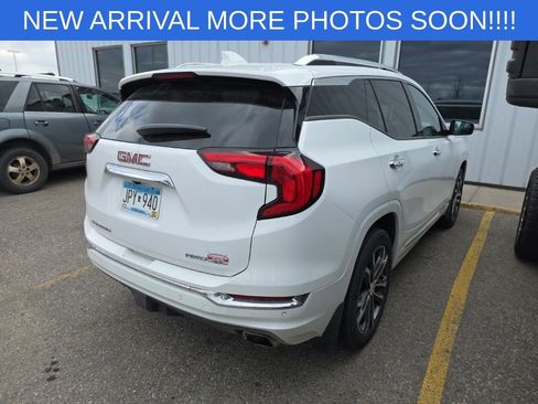 Used 2020 GMC Terrain Denali w/ GMC Pro Grade Package AWD/4WD image 8