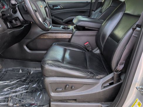 Used 2017 Chevrolet Suburban LT AWD/4WD image 14