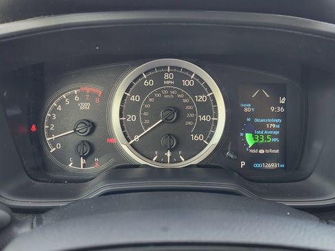 Used 2022 Toyota Corolla LE FWD image 19