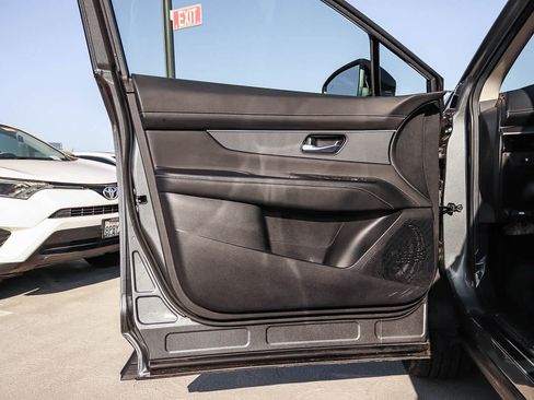 Used 2025 Nissan Murano SV AWD/4WD image 21