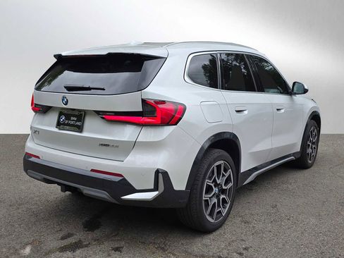 Used 2025 BMW X1 xDrive28i AWD/4WD image 3