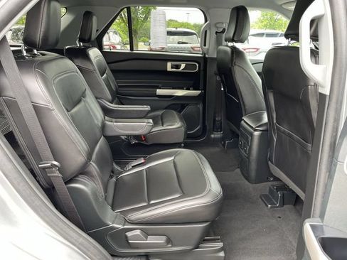 Certified 2023 Ford Explorer XLT w/ Equipment Group 202A AWD/4WD image 21