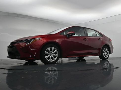 Used 2024 Toyota Corolla LE FWD image 35