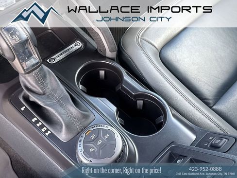 Used 2024 Ford Bronco Outer Banks image 18