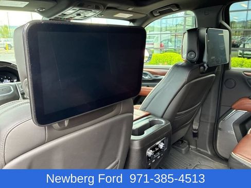 Used 2024 GMC Yukon XL Denali Ultimate AWD/4WD image 31