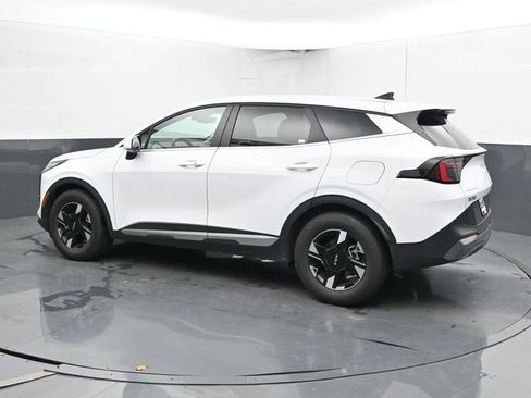 Used 2026 Kia Sportage LX FWD image 9