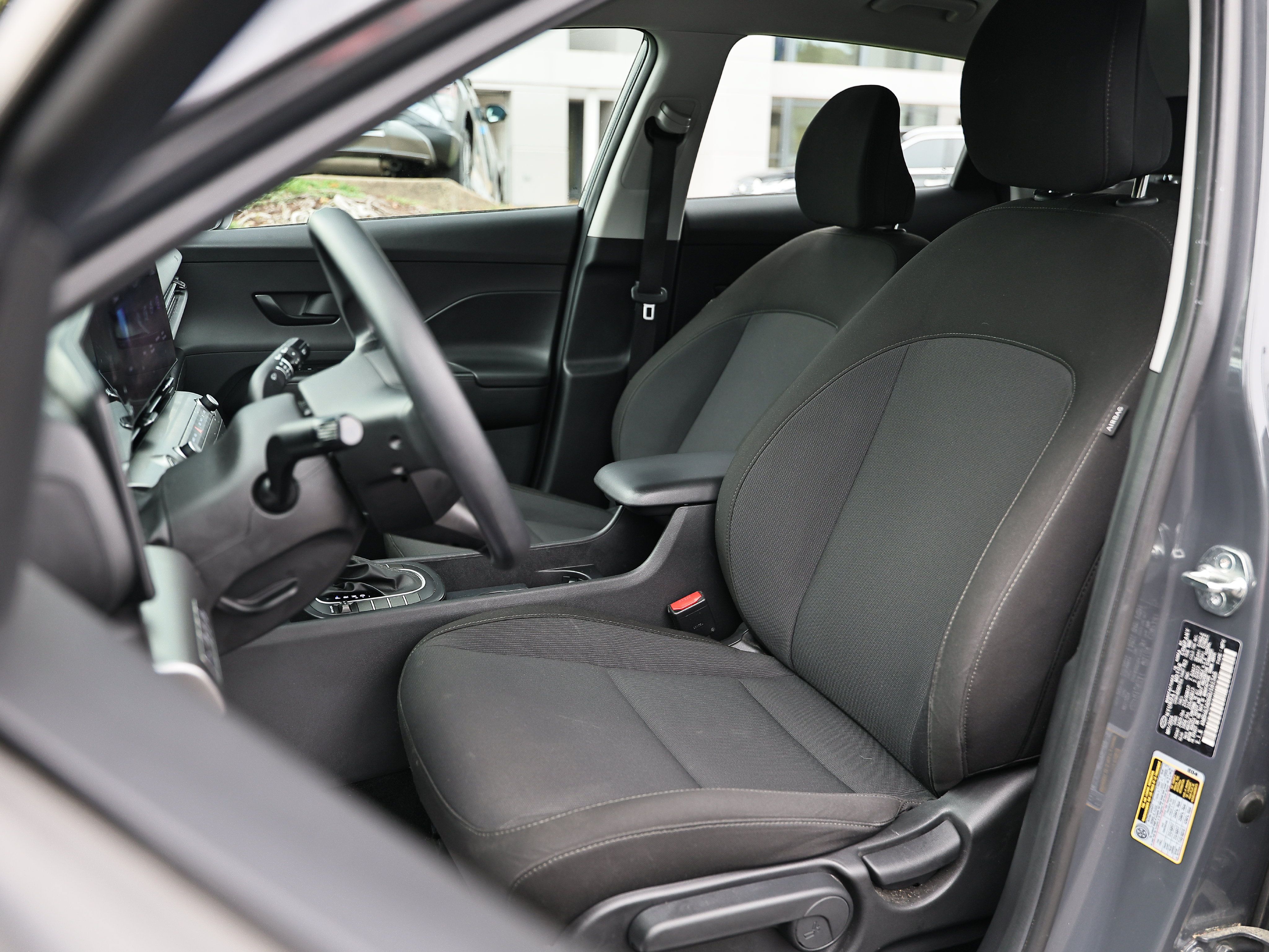 Used 2024 Hyundai Kona SE FWD image 19