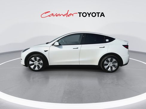 Used 2024 Tesla Model Y 2WD image 5