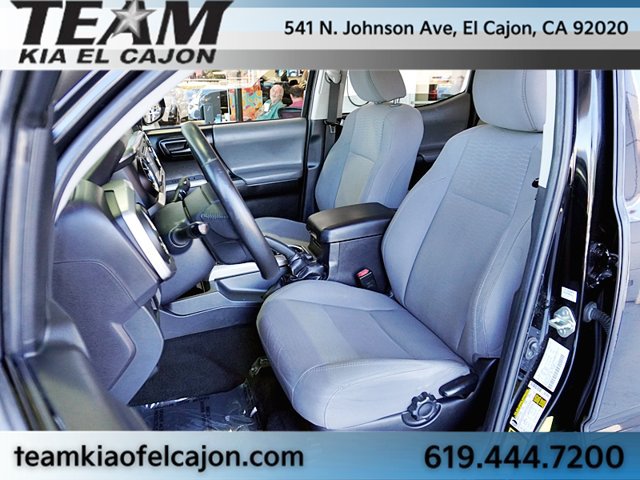 Used 2017 Toyota Tacoma SR5 w/ Tow Package AWD/4WD image 18