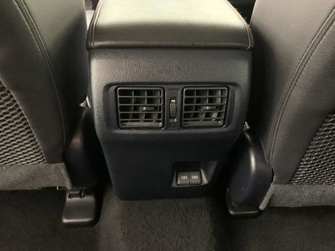 Used 2024 Toyota 4Runner TRD Off-Road Premium AWD/4WD image 33