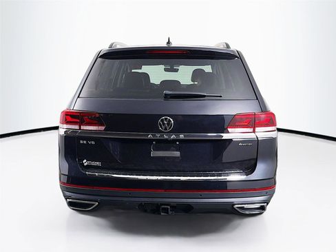 Used 2023 Volkswagen Atlas SE w/ Panoramic Sunroof Package AWD/4WD image 6