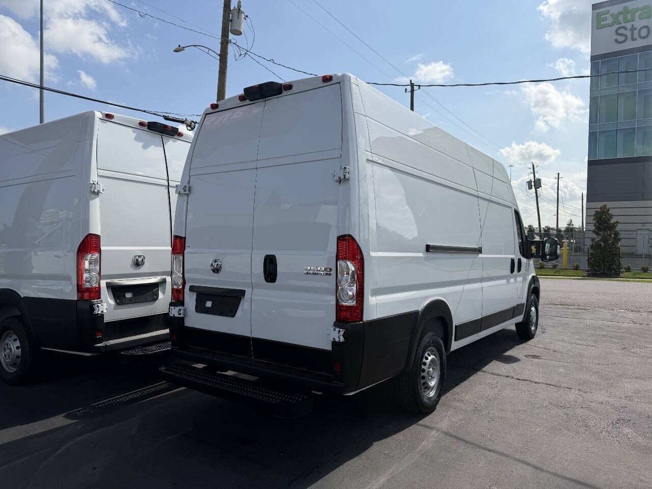 Used 2023 RAM ProMaster 3500 w/ Lane Management Group FWD image 6