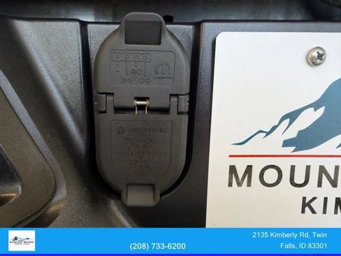 Used 2013 RAM 1500 Laramie w/ Convenience Group image 29