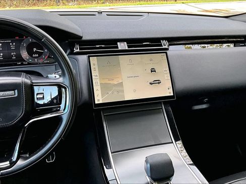 Used 2025 Land Rover Range Rover Velar Dynamic SE AWD/4WD image 8