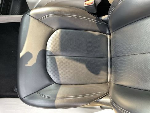 Used 2023 Chrysler Pacifica Touring-L FWD image 22
