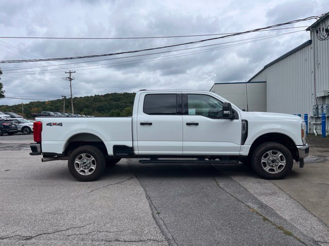 Used 2025 Ford F250 XLT AWD/4WD image 3