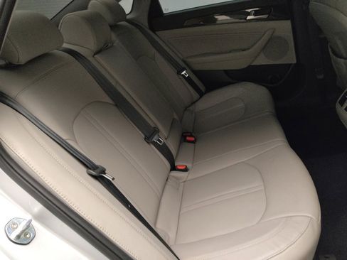 Used 2017 Hyundai Sonata Limited FWD image 19