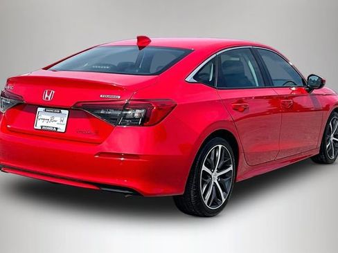 Used 2022 Honda Civic Touring image 5