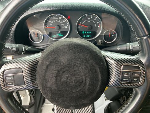Used 2013 Jeep Wrangler Sport AWD/4WD image 15
