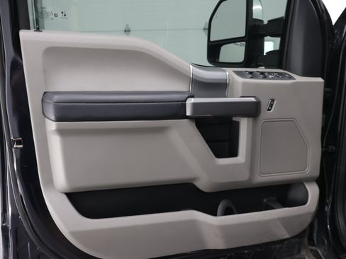 Used 2021 Ford F250 XLT w/ XLT Premium Package AWD/4WD image 44