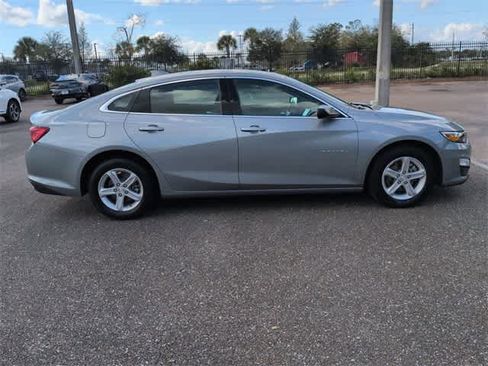 Used 2023 Chevrolet Malibu LT image 9