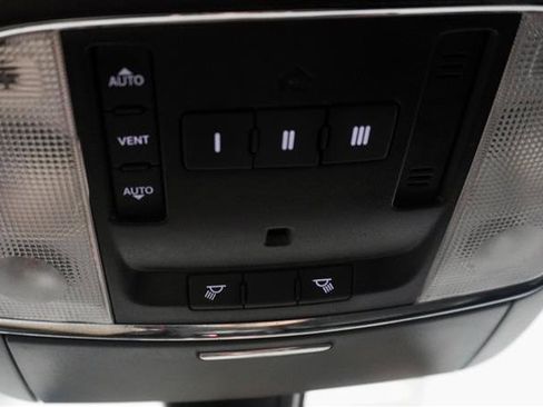 Used 2016 Dodge Charger R/T w/ Plus Group image 28