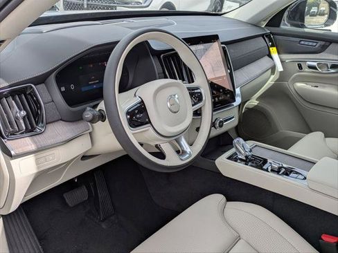New 2026 Volvo XC90 T8 Ultra w/ Protection Package Premier image 7