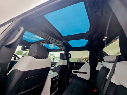 Used 2024 GMC Hummer EV 2X w/ LPO, Illumination Package image 14