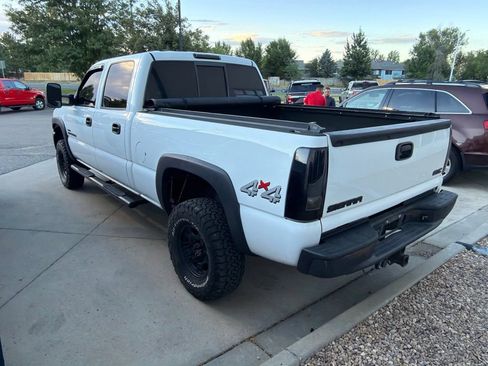 Used 2004 GMC Sierra 2500 SLT w/ Heavy-Duty Power Package AWD/4WD image 7