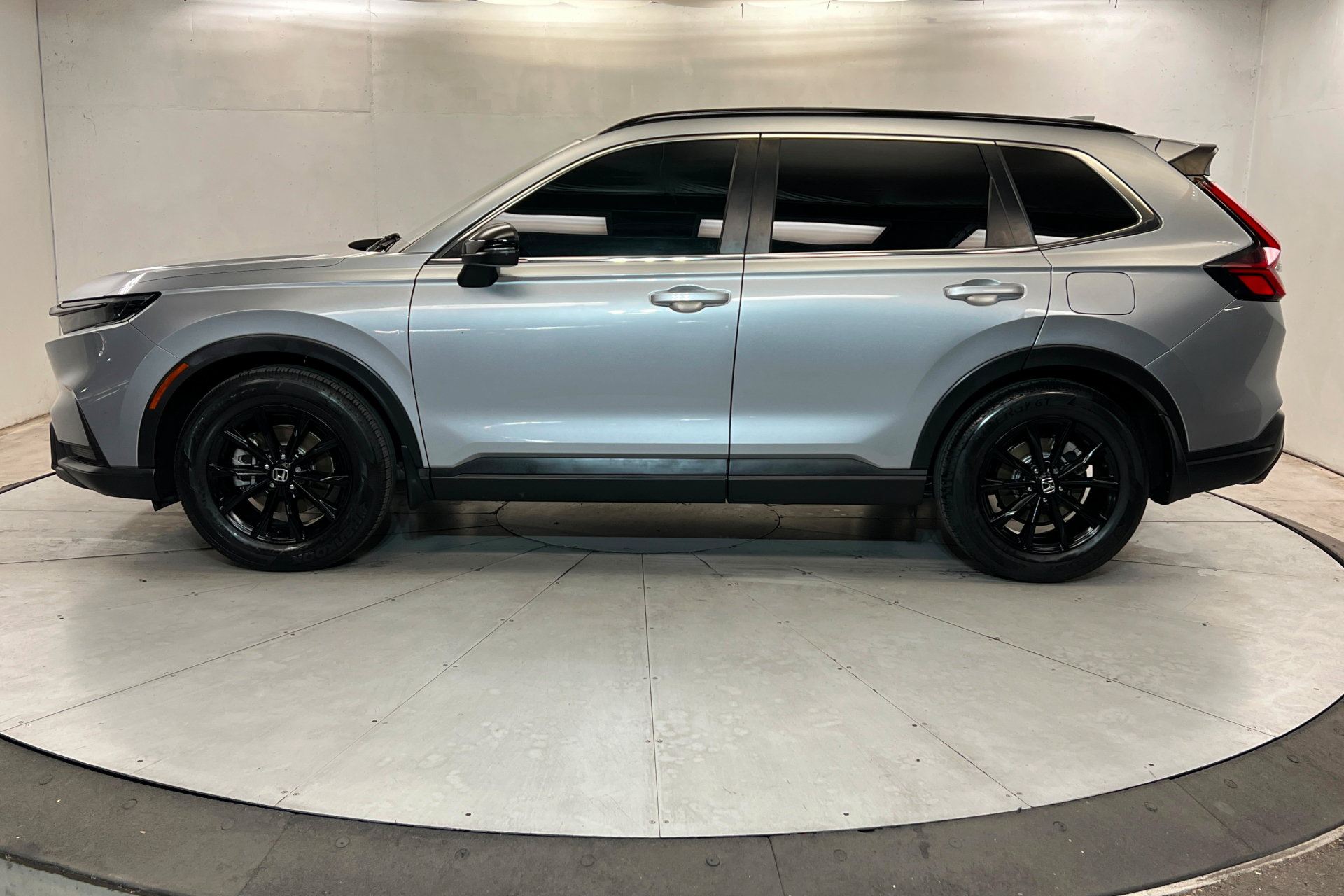 Used 2024 Honda CR-V Sport image 2