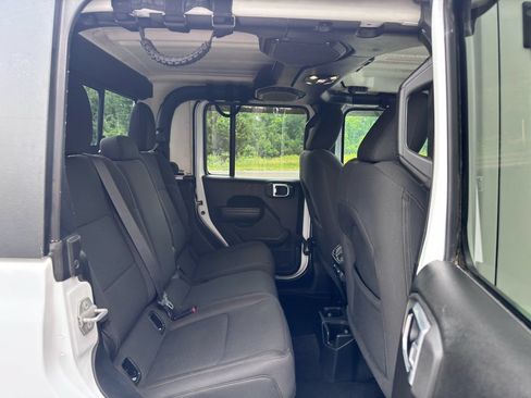 Used 2020 Jeep Gladiator Sport w/ Quick Order Package 24S AWD/4WD image 32