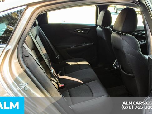 Used 2025 Chevrolet Malibu LT FWD image 18