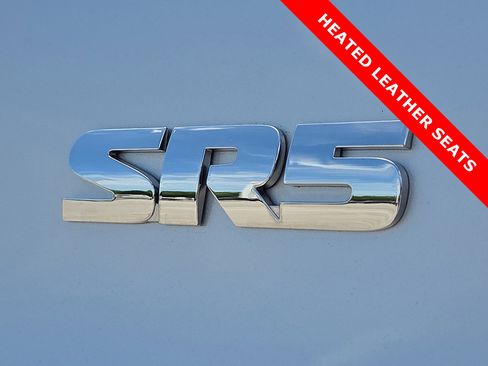 Used 2022 Toyota 4Runner SR5 Premium AWD/4WD image 8