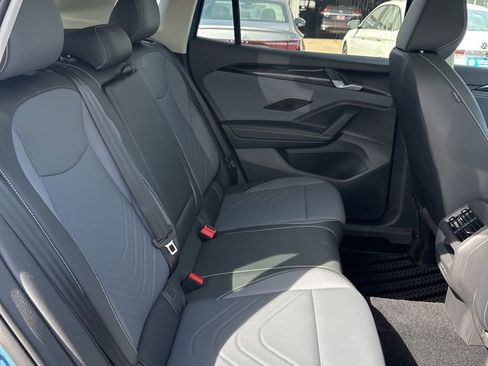 New 2026 Volkswagen Tiguan SE AWD/4WD image 17