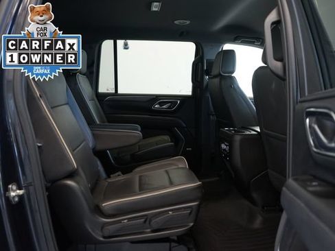 Used 2023 GMC Yukon XL SLT w/ SLT Luxury Package AWD/4WD image 32