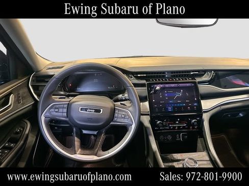 Used 2023 Jeep Grand Cherokee Limited w/ Black Appearance Package RWD image 23