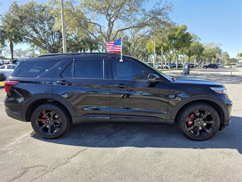 Used 2024 Ford Explorer ST w/ Equipment Group 401A image 7