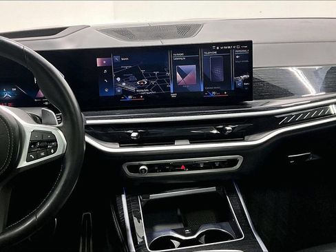 Certified 2023 BMW X7 M60i image 6