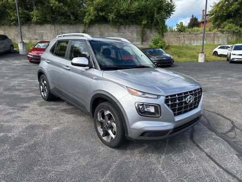 Certified 2023 Hyundai Venue SEL image 1